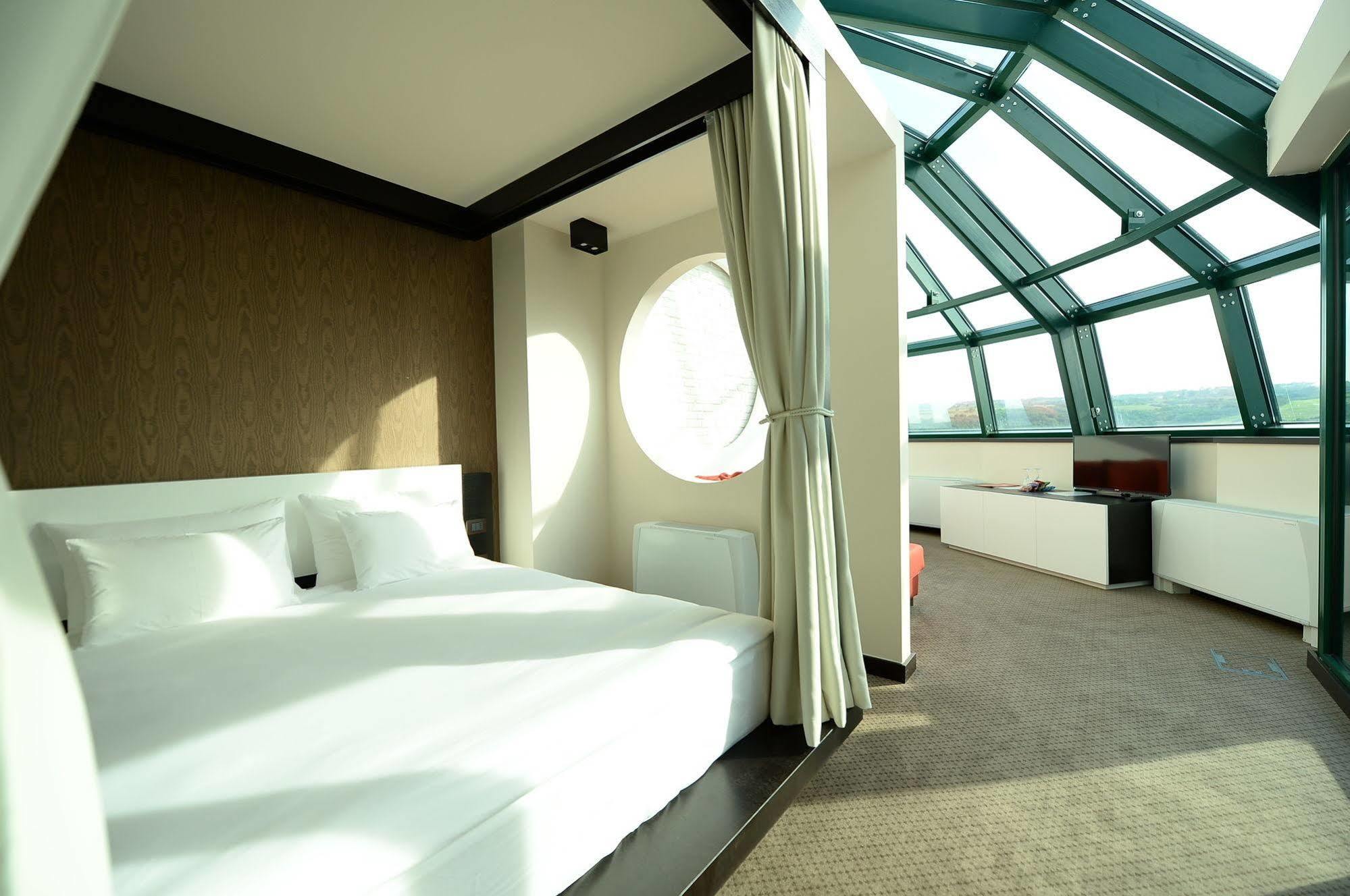 Hotel Hedonic Belgrad Dış mekan fotoğraf